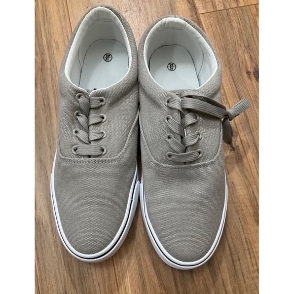 NWT Men's Canvas Boat kick Back Sneakers  - Size: 10 - Picture 3 of 13